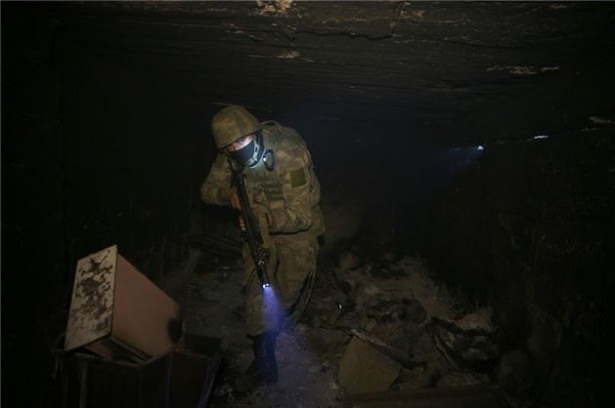 Asker, PKK Tünellerine İndi! 6