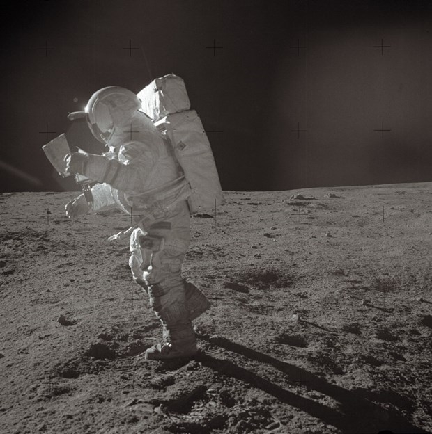 Ay'da Yürüyen 12 Astronot 12