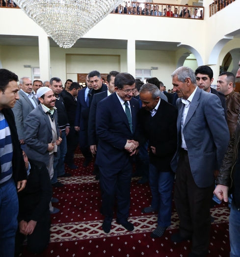 Başbakan Davutoğlu cuma namazını Silopi'de kıldı 2