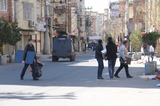 'Çocuklarımızı PKK'dan geri almadan gitmeyiz' 15