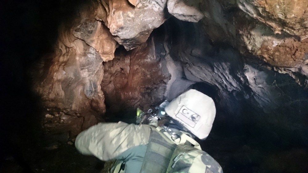 8 odalı PKK mağarasına dev operasyon 12