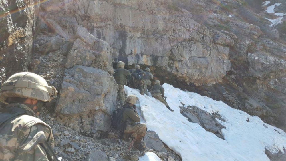 8 odalı PKK mağarasına dev operasyon 5