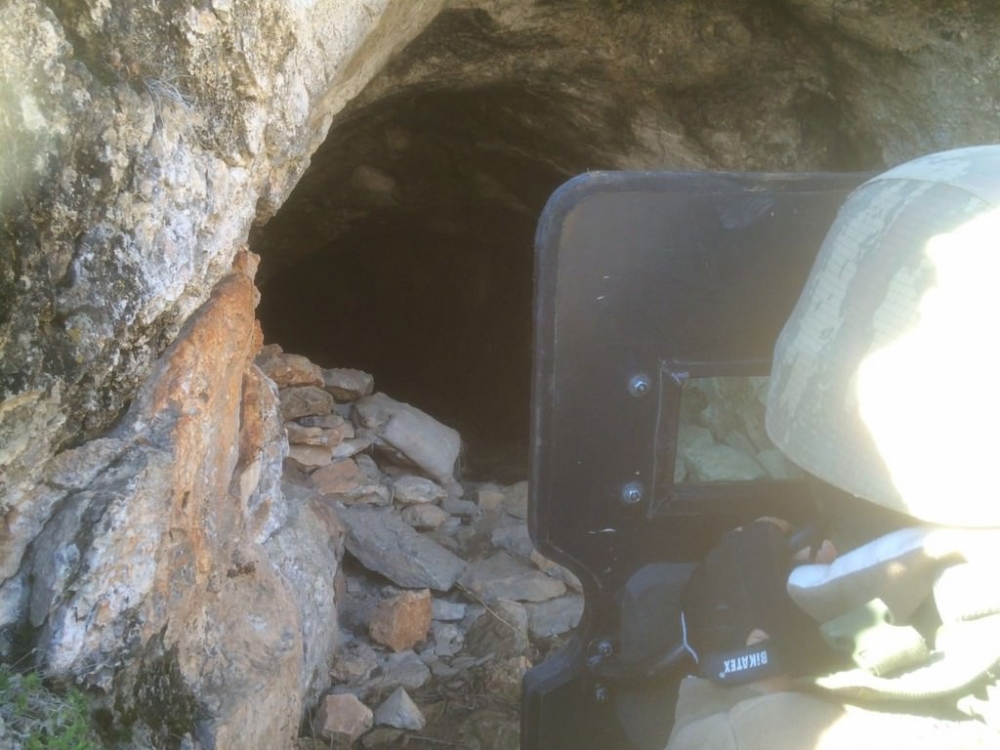 8 odalı PKK mağarasına dev operasyon 6