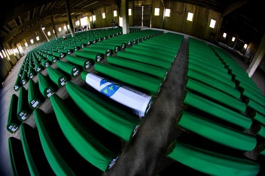 Srebrenitsa katliamının korkunç fotoğrafları 19