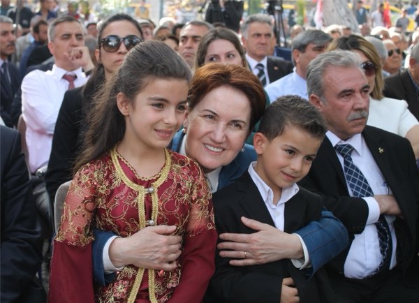 Meral Akşener il il dolaşıyor 35