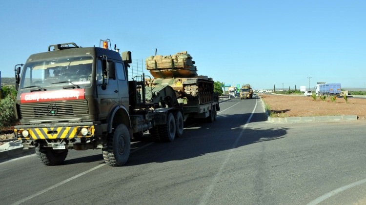 Suriye sınırına tank sevkiyatı! 1