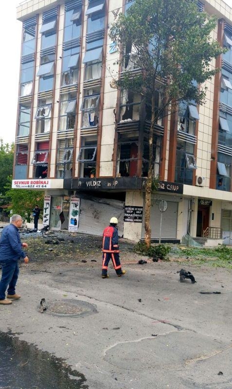 İstanbul Sancaktepe'de patlama! 8