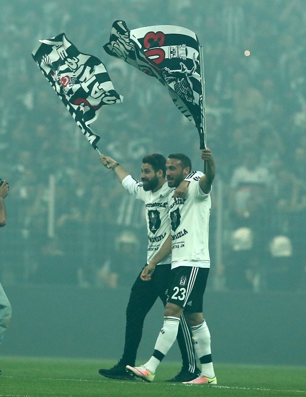 Beşiktaşlı futbolcuların şampiyonluk sevinci 13