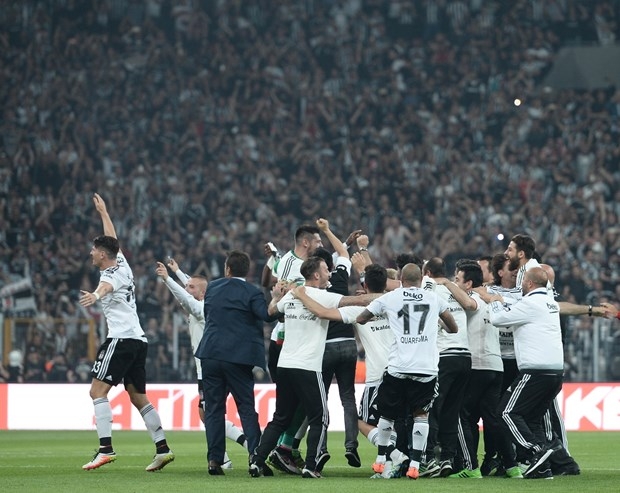 Beşiktaşlı futbolcuların şampiyonluk sevinci 20