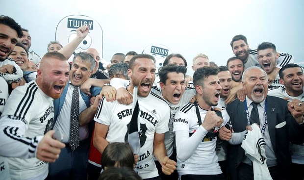 Beşiktaşlı futbolcuların şampiyonluk sevinci 40