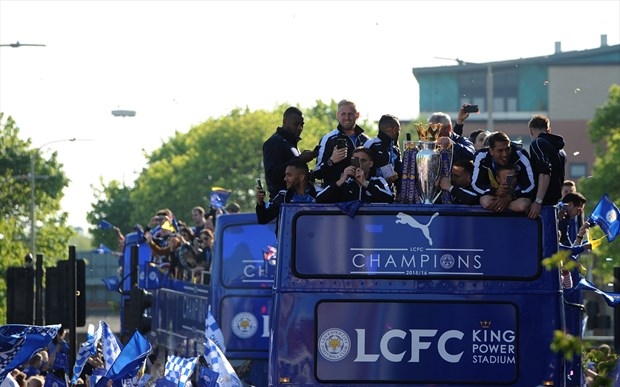 Leicester City şampiyonluğunu kutladı 5