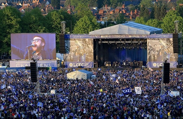 Leicester City şampiyonluğunu kutladı 6
