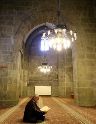 Tarihi camiler Ramazan’a hazır 3