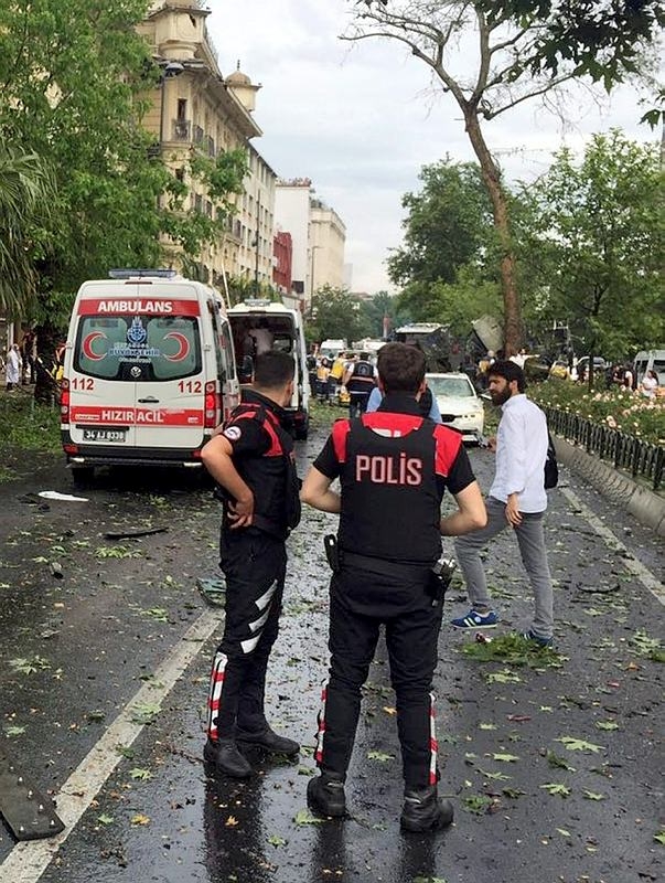 İstanbul Beyazıt'ta patlama 13