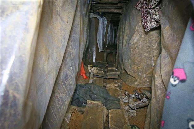 Teröristlere ait sığınaklar imha edildi! 2