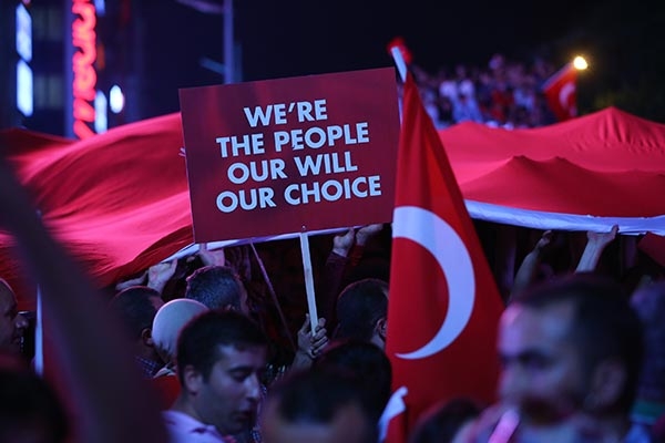 Ankara'da demokrasi nöbeti sürüyor 15