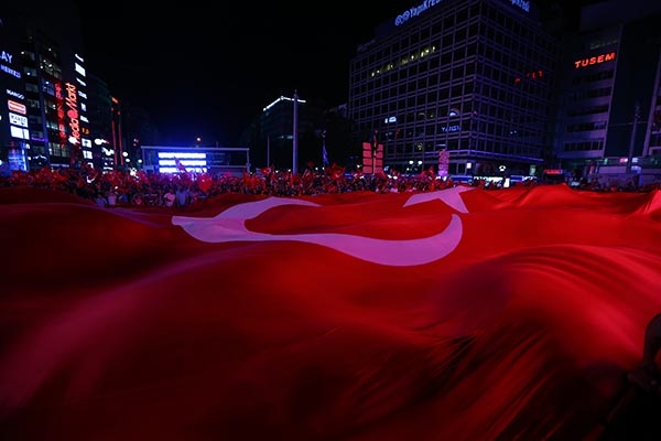 Ankara'da demokrasi nöbeti sürüyor 6