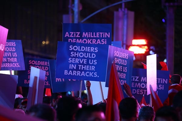 Ankara'da demokrasi nöbeti sürüyor 9