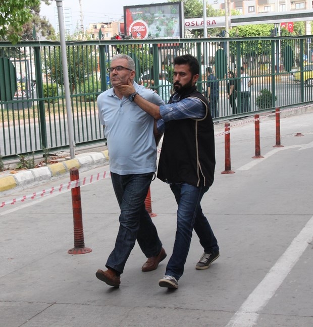 Polis başlarını eğmelerine müsade etmedi.... 19