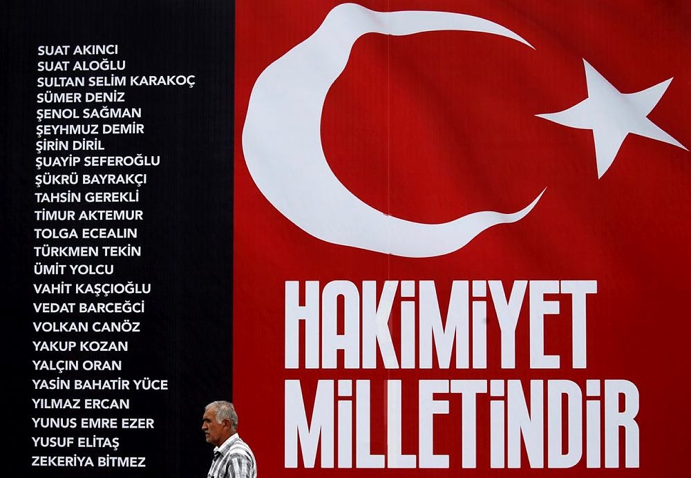 Şehitlerin isimleri Taksim Meydanı'nda 1