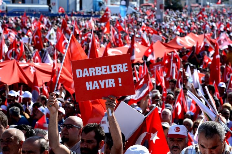 Taksim'de demokrasi mitingi 11