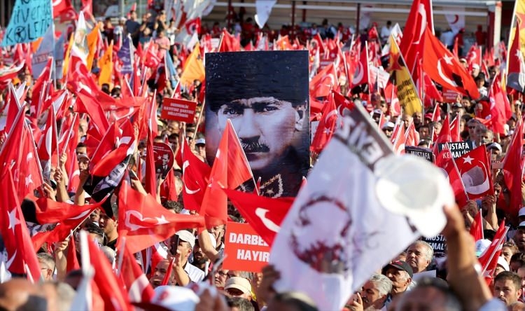 Taksim'de demokrasi mitingi 14