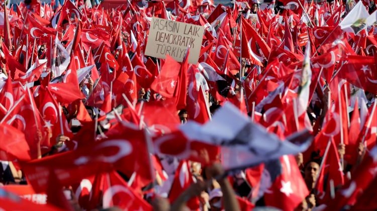 Taksim'de demokrasi mitingi 15