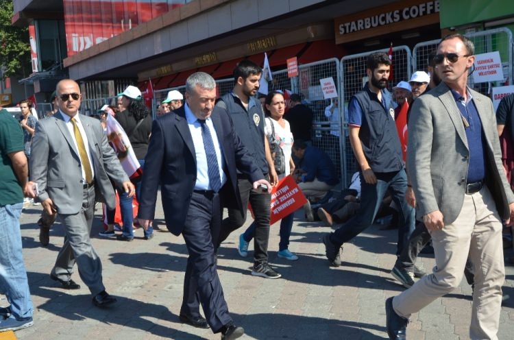 Taksim'de demokrasi mitingi 6