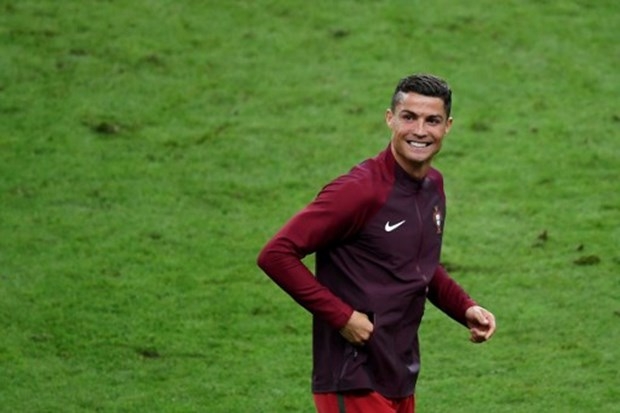 En zengin sporcu Ronaldo parasını nasıl harcıyor? 1