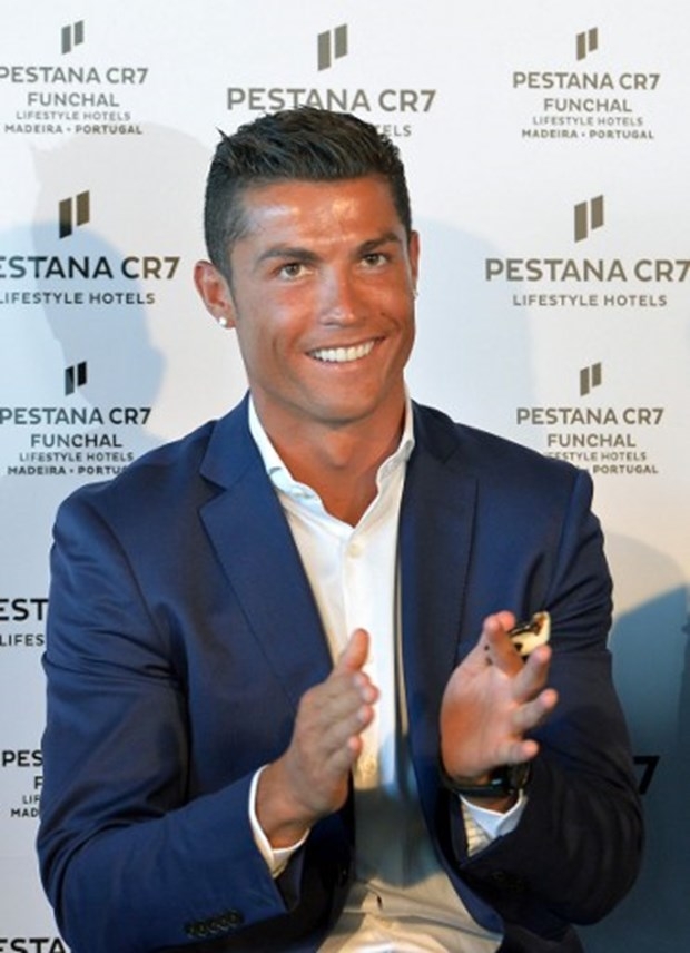 En zengin sporcu Ronaldo parasını nasıl harcıyor? 5