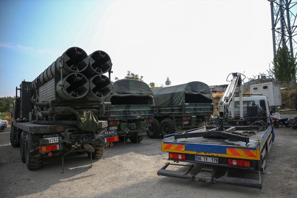 Tankların ezdiği araçlar Ankara Emniyet Müdürlüğün'de tutuluyor 13