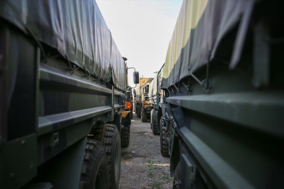 Tankların ezdiği araçlar Ankara Emniyet Müdürlüğün'de tutuluyor 16
