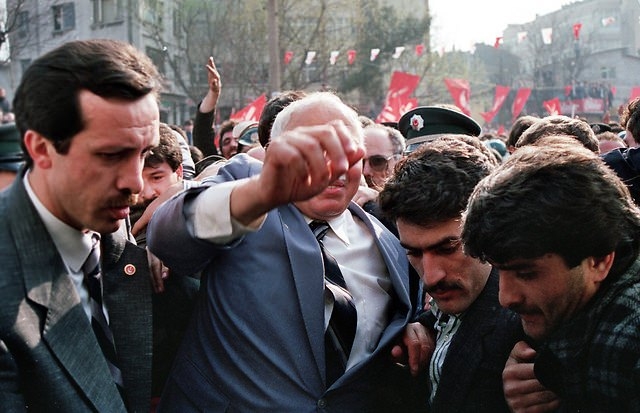Türkiye siyaseti ve Darbeler 82