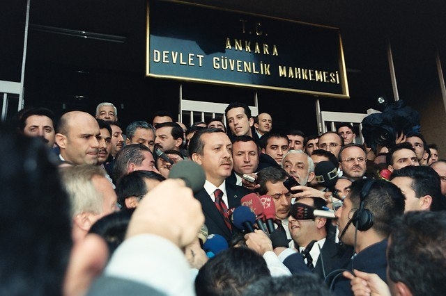 Türkiye siyaseti ve Darbeler 85