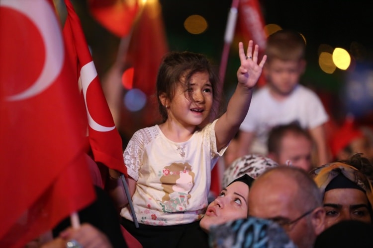 Cumhurbaşkanı Erdoğan demokrasi nobetinde 24