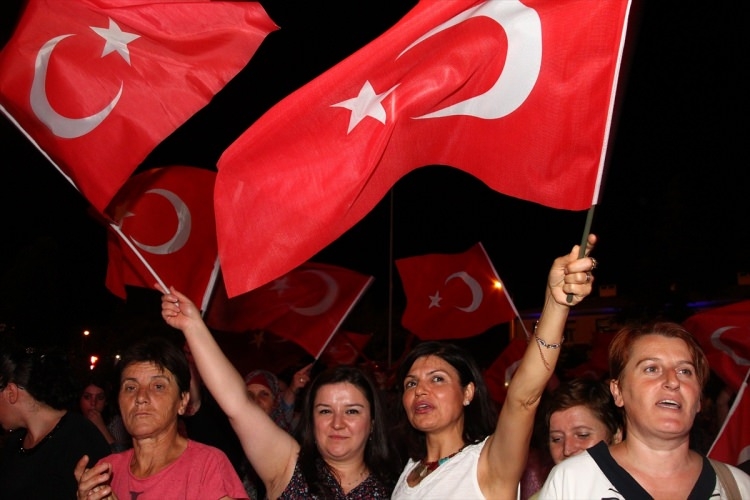 Cumhurbaşkanı Erdoğan demokrasi nobetinde 47