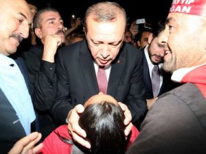 Cumhurbaşkanı Erdoğan demokrasi nobetinde