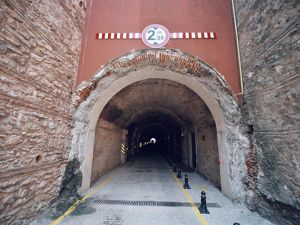 Tarihi Beylerbeyi Sarayı Tüneli yeniden canlanıyor