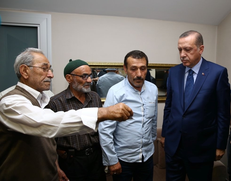 Erdoğan’dan şehit genç için taziye ziyareti 4