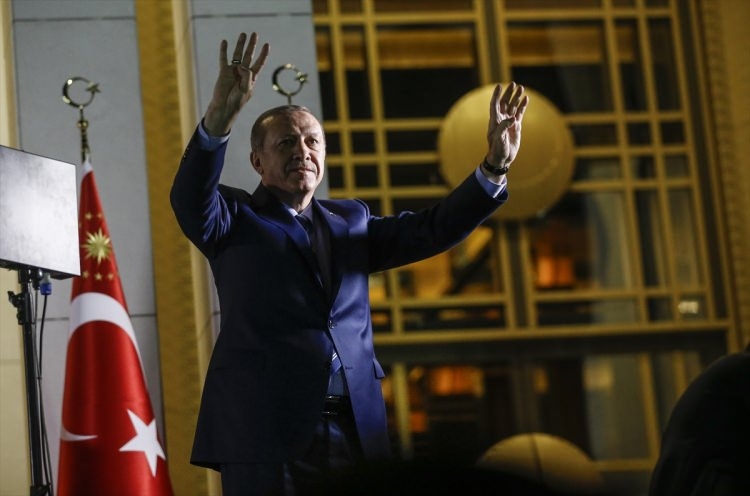 Beştepe'de halk Erdoğan'la buluştu 1