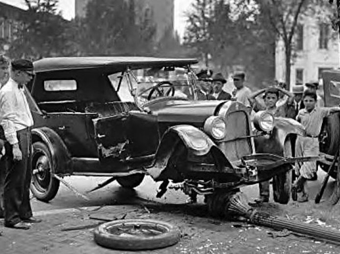 Tarihte görüntülenen ilk trafik kazaları 19