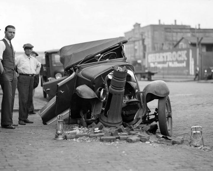 Tarihte görüntülenen ilk trafik kazaları 8