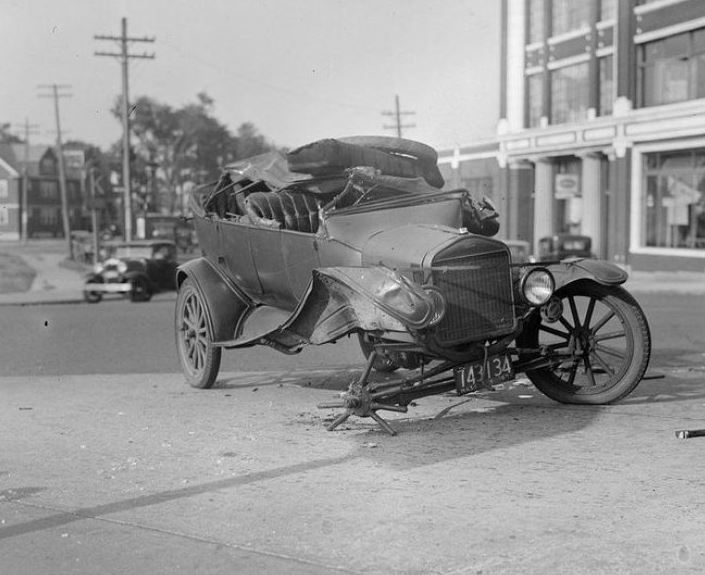 Tarihte görüntülenen ilk trafik kazaları 9