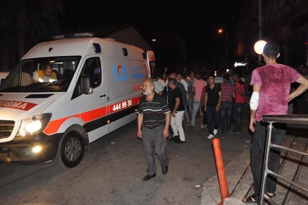 Ünlülerden Gaziantep'teki terör saldırısına tepkiler 1