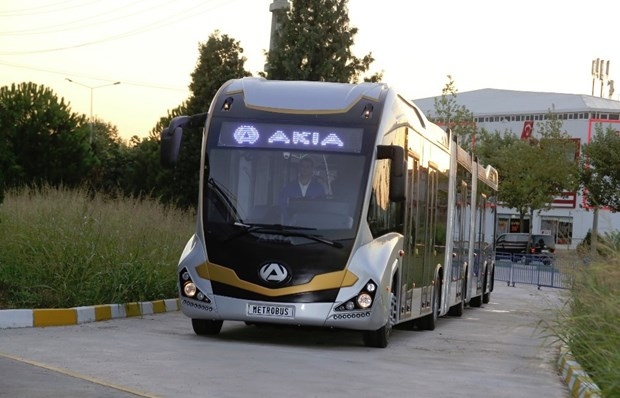 Türkiye'nin ilk yerli metrobüsü üretildi! 1