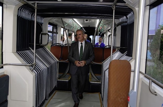 Türkiye'nin ilk yerli metrobüsü üretildi! 5