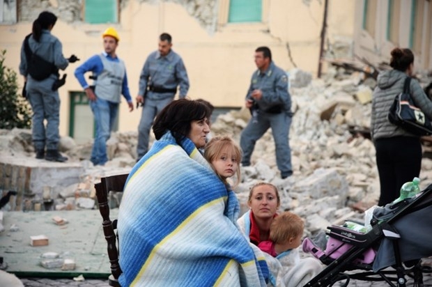 İtalya’da deprem! 6 kişi hayatını kaybetti 13