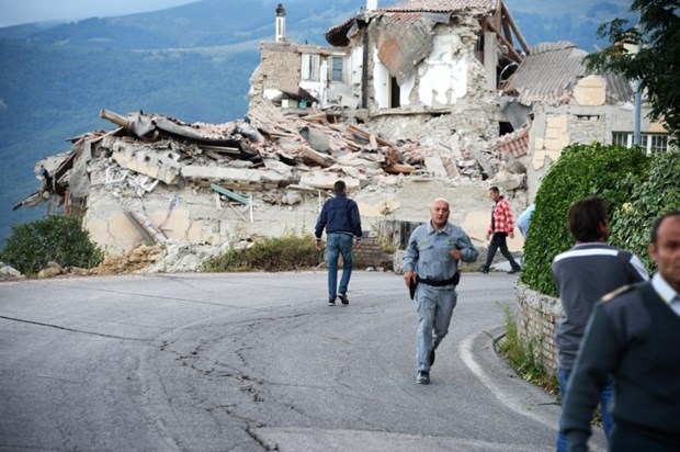 İtalya’da deprem! 6 kişi hayatını kaybetti 14