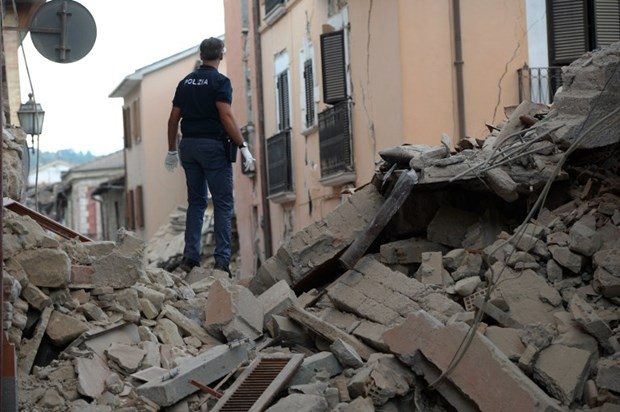 İtalya’da deprem! 6 kişi hayatını kaybetti 17