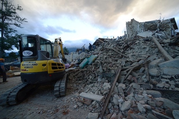 İtalya’da deprem! 6 kişi hayatını kaybetti 18